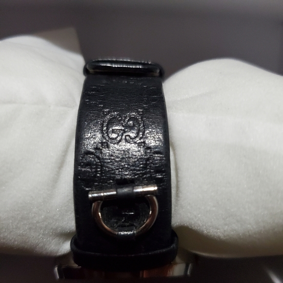 Gucci Watch Stainless Steel Black - Picture 2 of 3